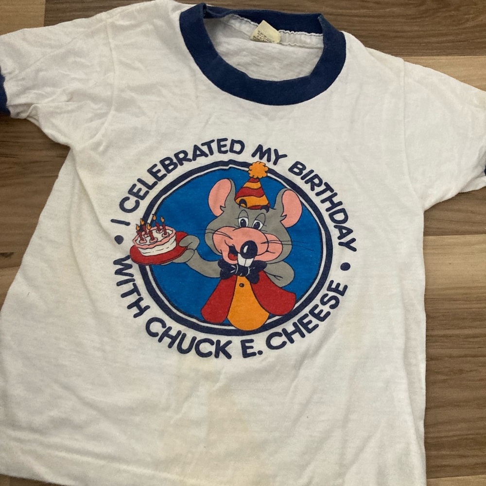 Vintage 80s Chuck E Cheese Ringer Shirt Sz Youth 6-8  Birthday Cake Graphic